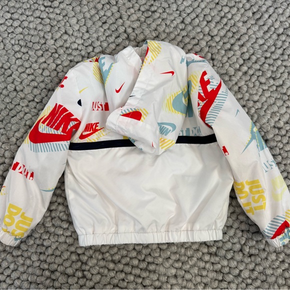 Nike Kids White Hooded Jacket 3T Spring Jacket - Picture 2 of 6